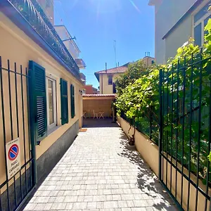 https://il-giardino-al-mare-varazze.hotelitalianriviera.com